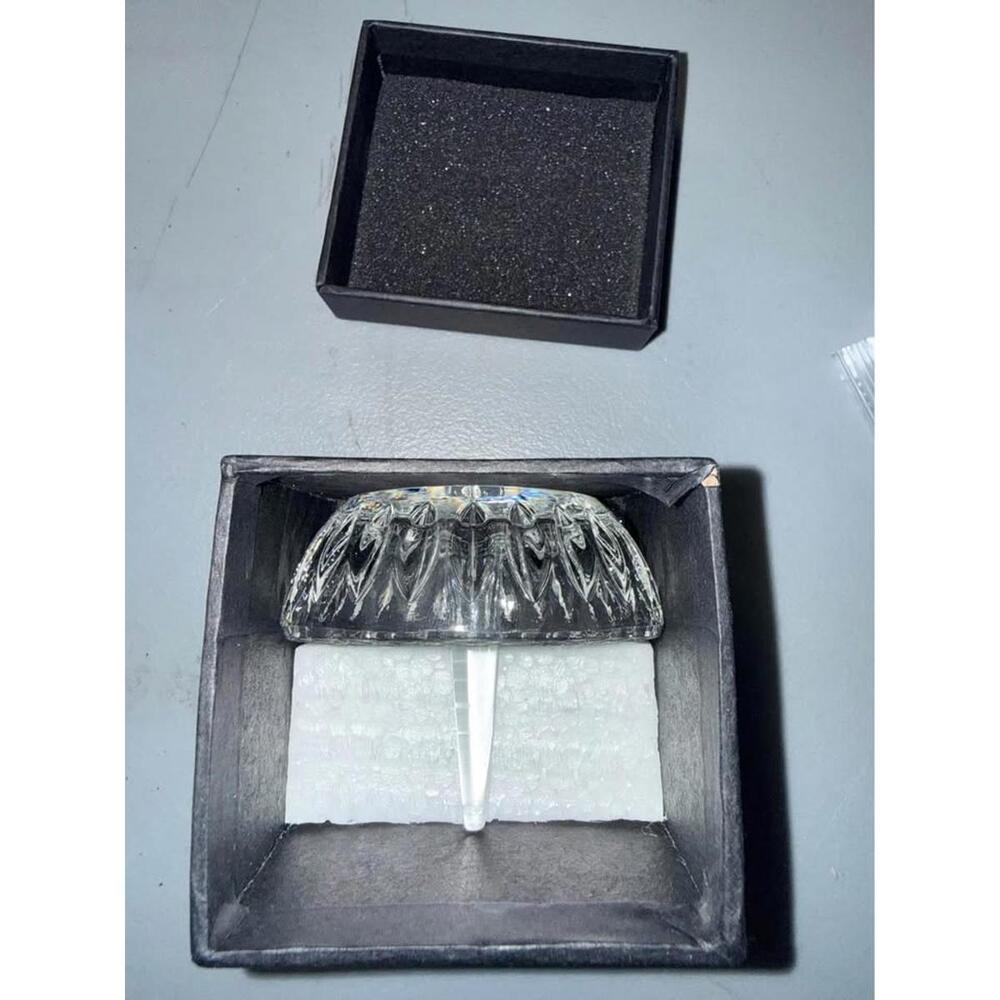 Oleg Cassini Crystal Wine Bottle Stopper w/ Box